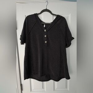 Andree Black Gray Ribbed Button Down Top